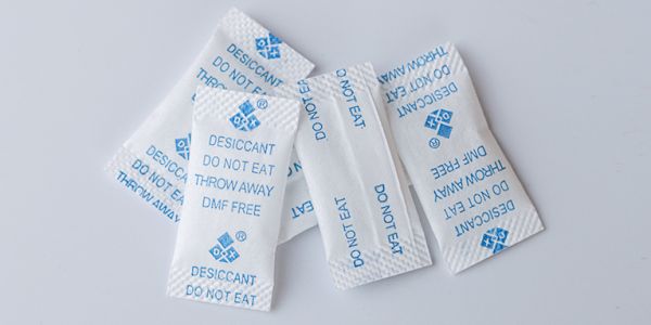 工業(yè)電子元件防潮，硅膠干燥劑筑牢 “安全防線(xiàn)”